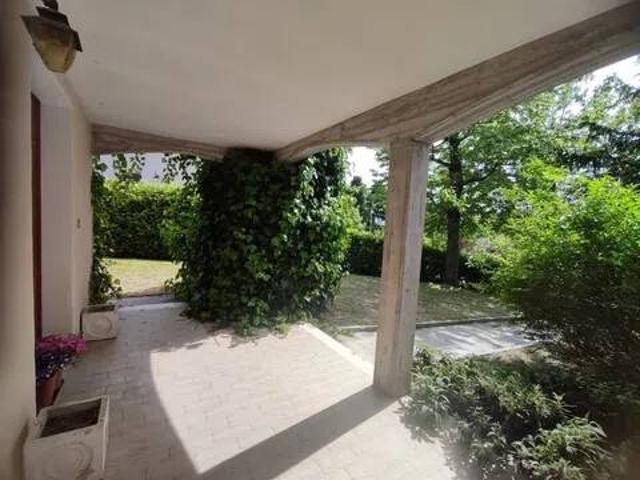 Villa in vendita a Serramazzoni MO