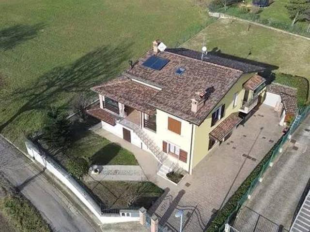 Villa in vendita a Serramazzoni MO