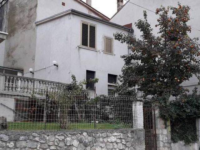 Villa in vendita a Serramonacesca PE