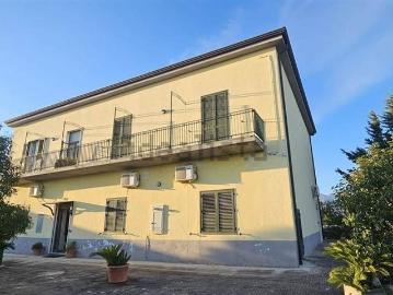 Villa in vendita a Serre