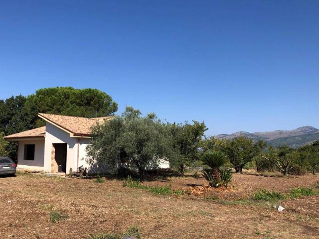 Villa in vendita a Sessa Aurunca CE