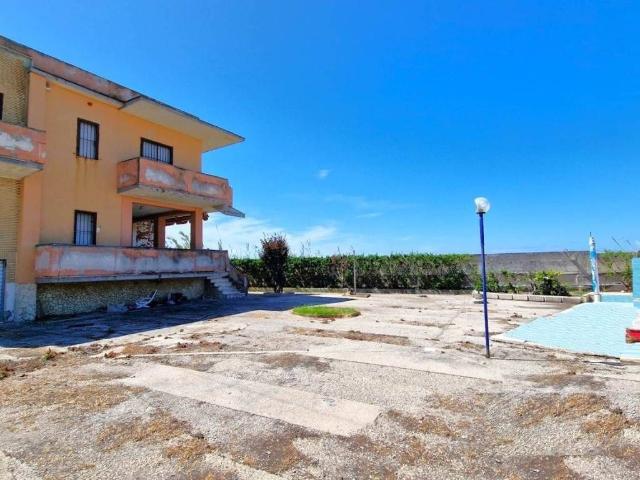 Villa in vendita a Sessa Aurunca CE