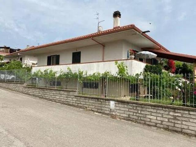 Villa in vendita a Sessa Aurunca CE