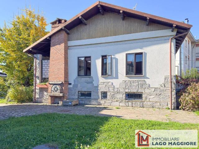 Villa in vendita a Sesto Calende VA