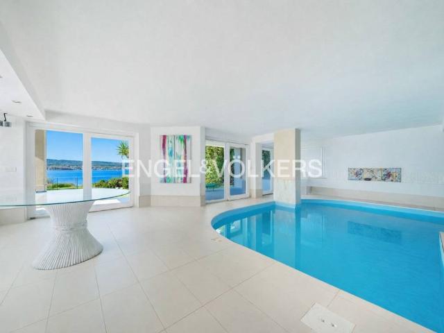 Villa in vendita a Sesto Calende VA