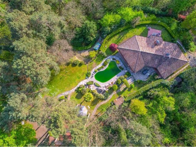 Villa in vendita a Sesto Calende VA
