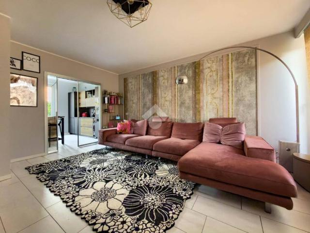 Villa in vendita a Sesto Calende VA