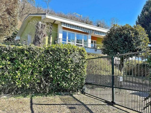 Villa in vendita a Sesto Calende VA