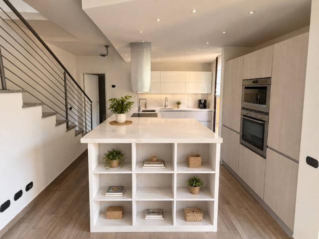 Villa in vendita a Sesto Calende VA