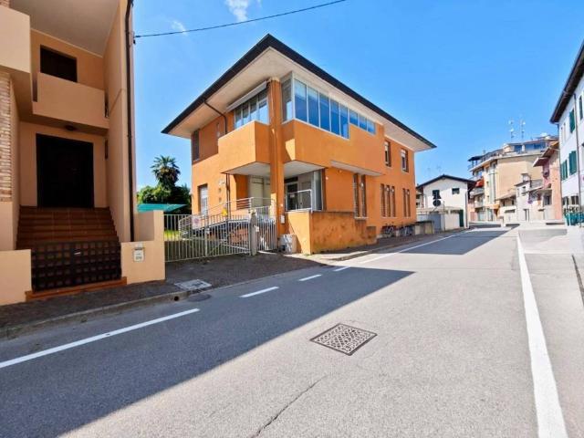 Villa in vendita a Sesto al Reghena PN