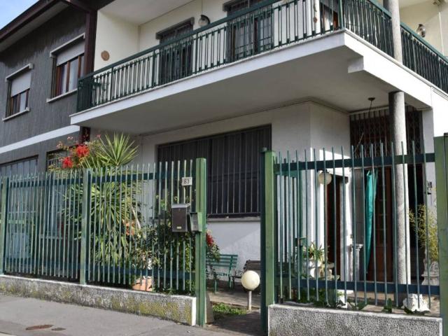 Villa in vendita a Sesto San Giovanni MI