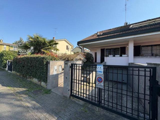 Villa in vendita a Siziano PV