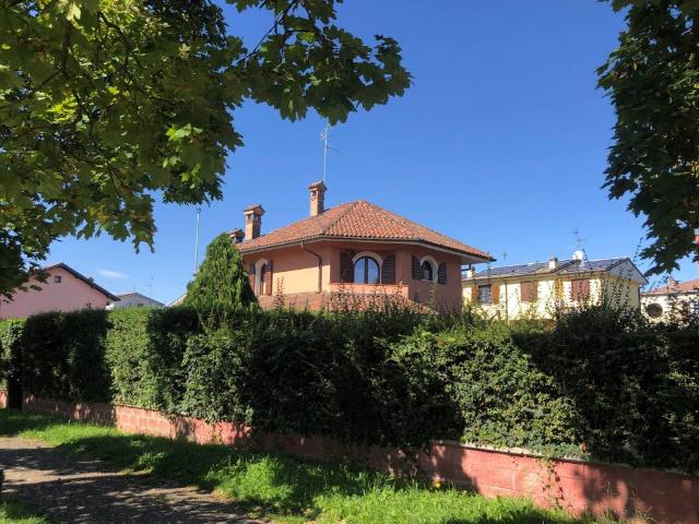 Villa in vendita a Siziano PV