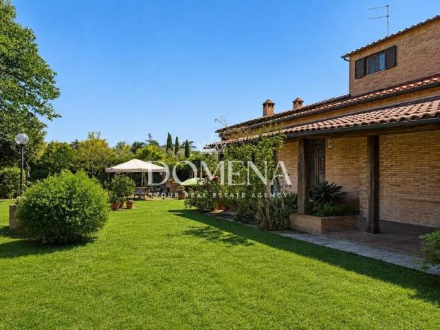 Villa in vendita a Siena SI
