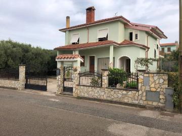 Villa in vendita a Sini OR