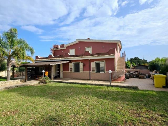 Villa in vendita a Siracusa SR