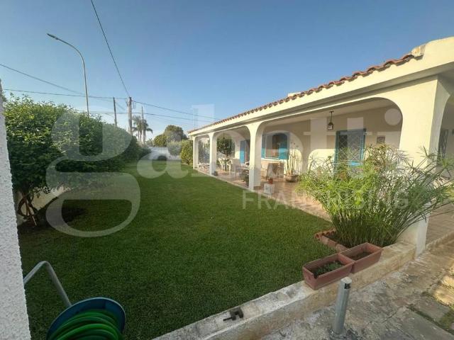 Villa in vendita a Siracusa SR