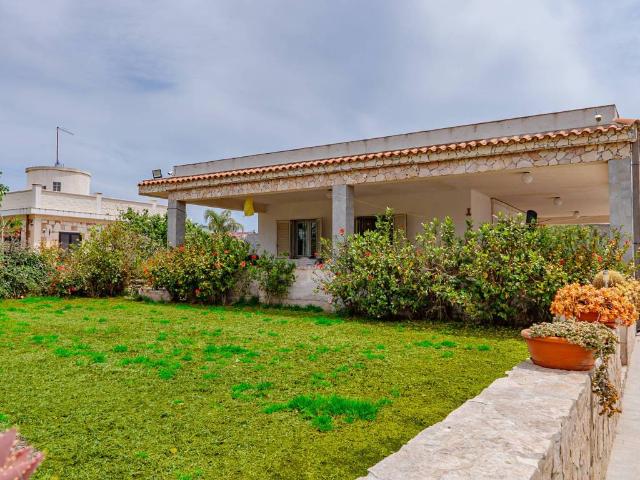 Villa in vendita a Siracusa SR