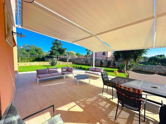 Villa in vendita a Siracusa SR