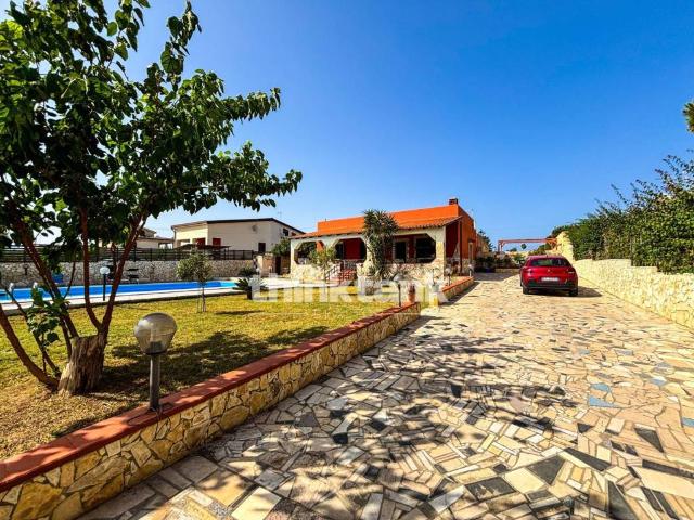 Villa in vendita a Siracusa SR