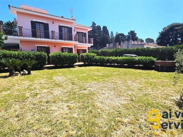 Villa in vendita a Siracusa SR
