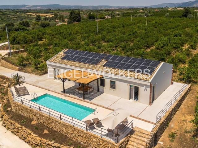 Villa in vendita a Siracusa SR