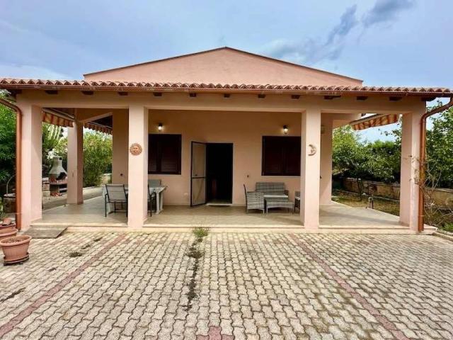 Villa in vendita a Siracusa SR