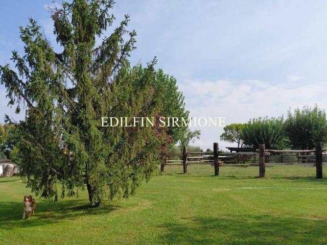 Villa in vendita a Sirmione BS