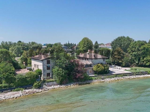 Villa in vendita a Sirmione BS