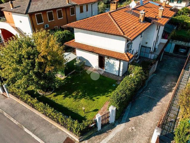 Villa in vendita a Sirmione BS