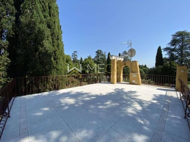 Villa in vendita a Sirmione BS