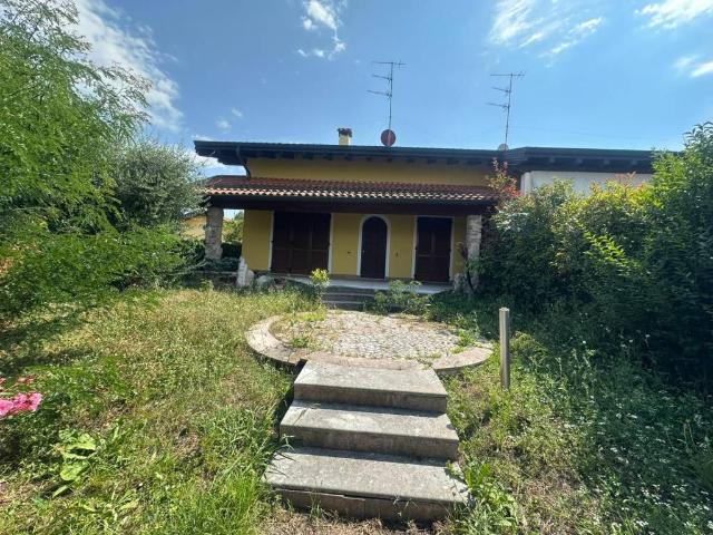 Villa in vendita a Sirmione BS