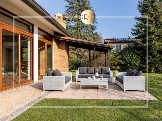 Villa in vendita a Sirtori LC