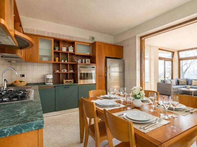 Villa in vendita a Sirtori LC