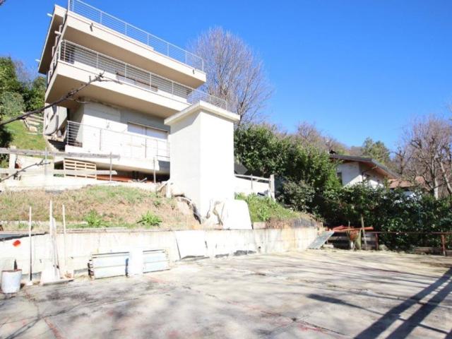 Villa in vendita a Sirtori LC