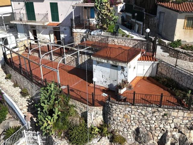 Villa in vendita a Sperlonga LT