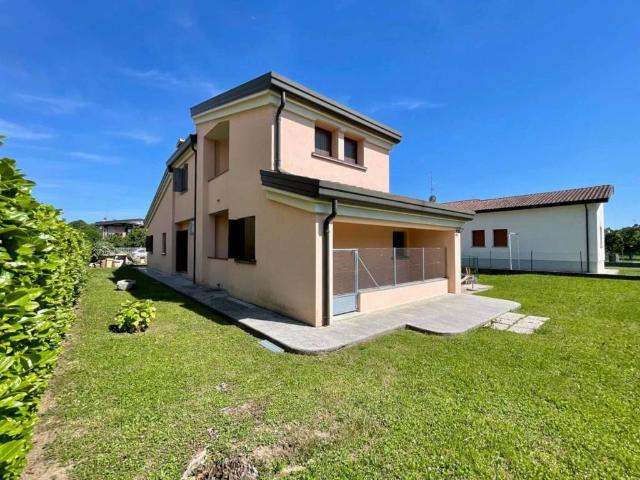 Villa in vendita a Spilimbergo PN