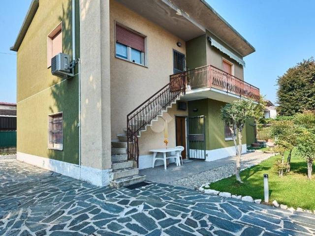 Villa in vendita a Spino d'Adda CR