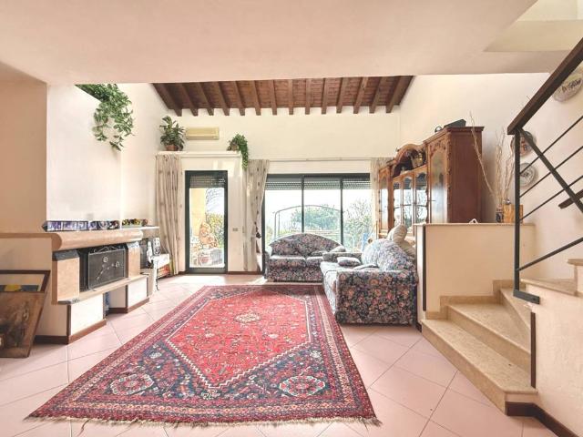 Villa in vendita a Spinone al Lago BG