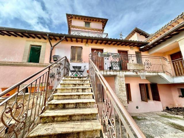 Villa in vendita a Spoleto PG