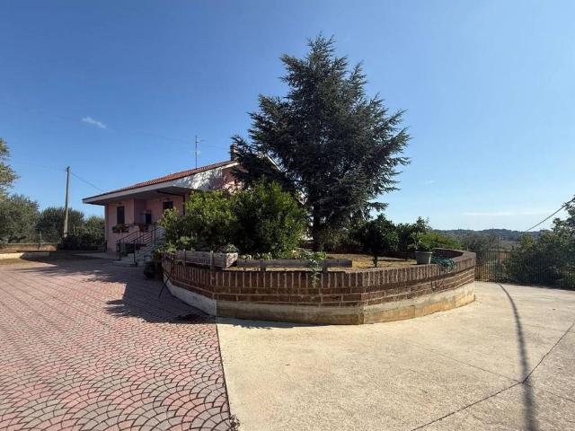 Villa in vendita a Spoltore PE