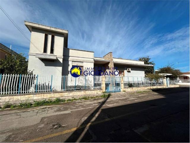 Villa in vendita a Squinzano LE