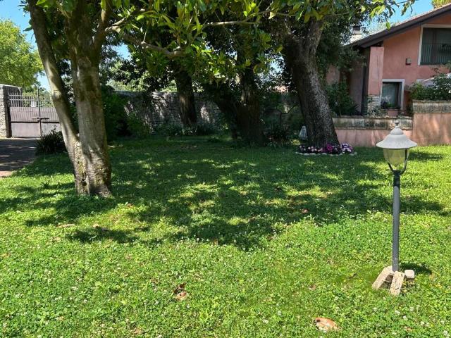 Villa in vendita a Staranzano GO