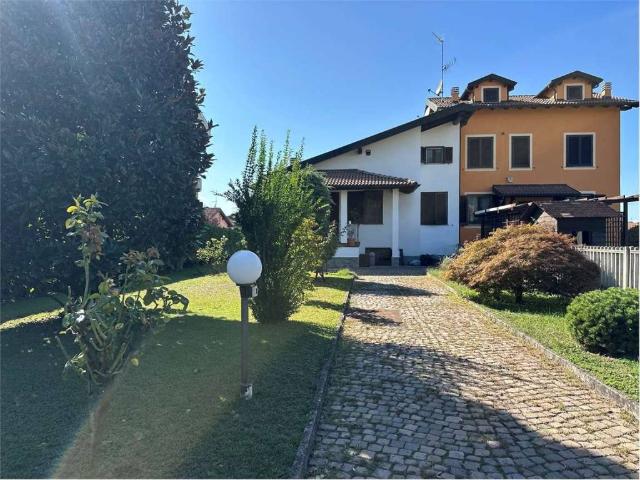 Villa in vendita a Stazzano AL