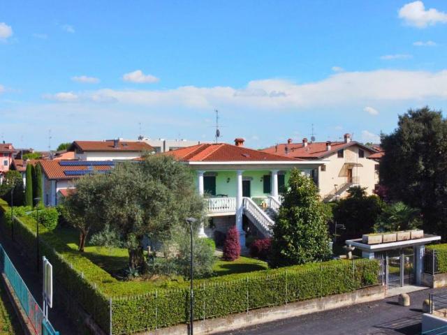 Villa in vendita a Stezzano BG