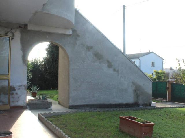 Villa in vendita a Stienta RO
