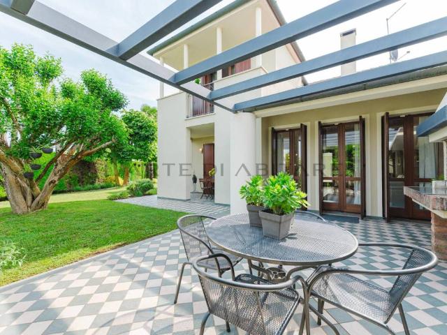 Villa in vendita a Stra VE