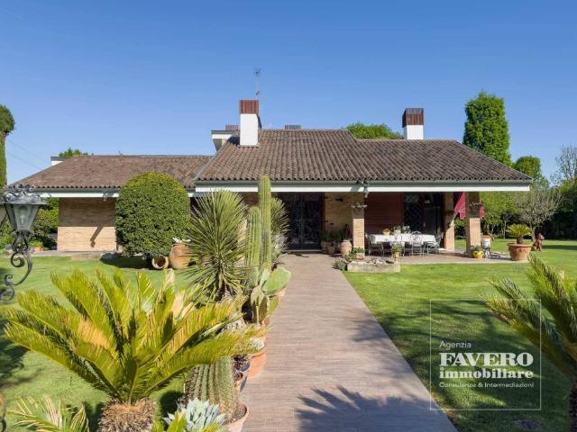 Villa in vendita a Stra VE