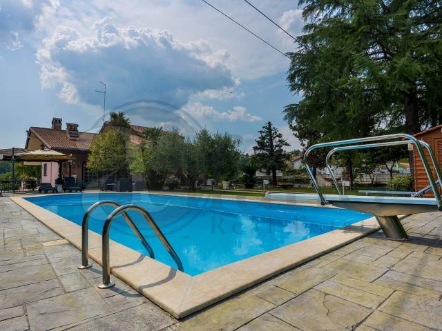 Villa in vendita a Strangolagalli