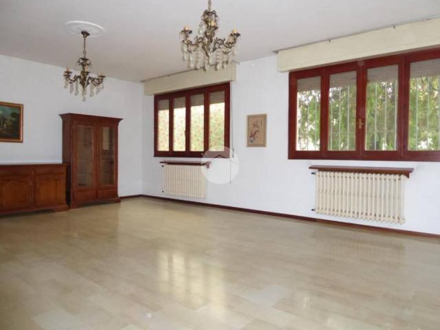 Villa in vendita a Stradella PV